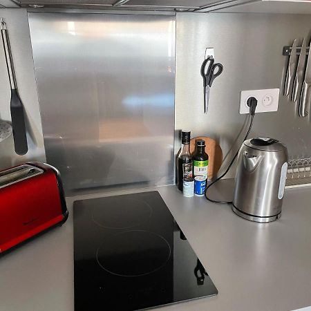 Appartement Mignon Calme Douillet Ascenseur Clim Etage Eleve Proche Parking Et Toutes Commodites Au Coeur Du Toulon Historique Exteriör bild