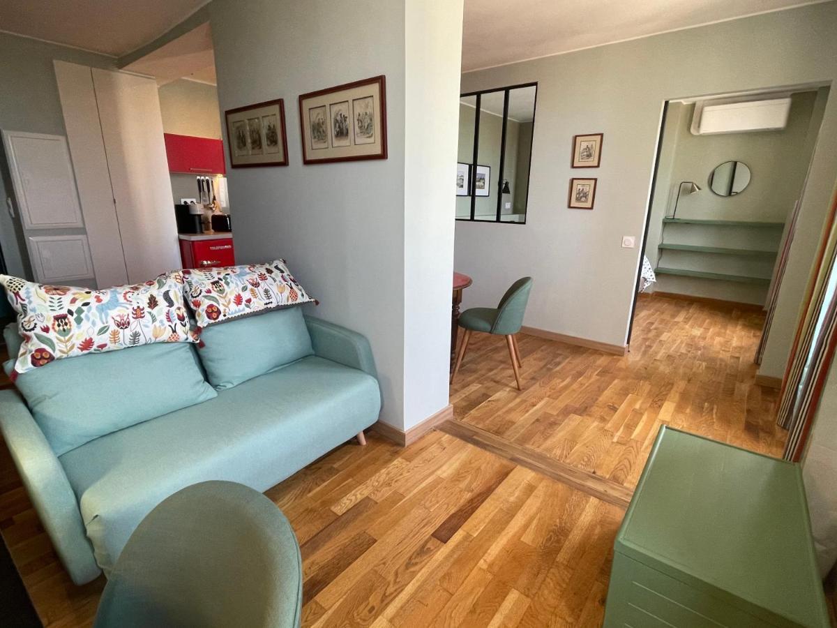 Appartement Mignon Calme Douillet Ascenseur Clim Etage Eleve Proche Parking Et Toutes Commodites Au Coeur Du Toulon Historique Exteriör bild