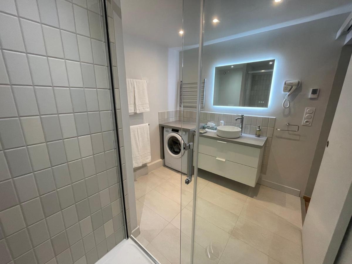 Appartement Mignon Calme Douillet Ascenseur Clim Etage Eleve Proche Parking Et Toutes Commodites Au Coeur Du Toulon Historique Exteriör bild