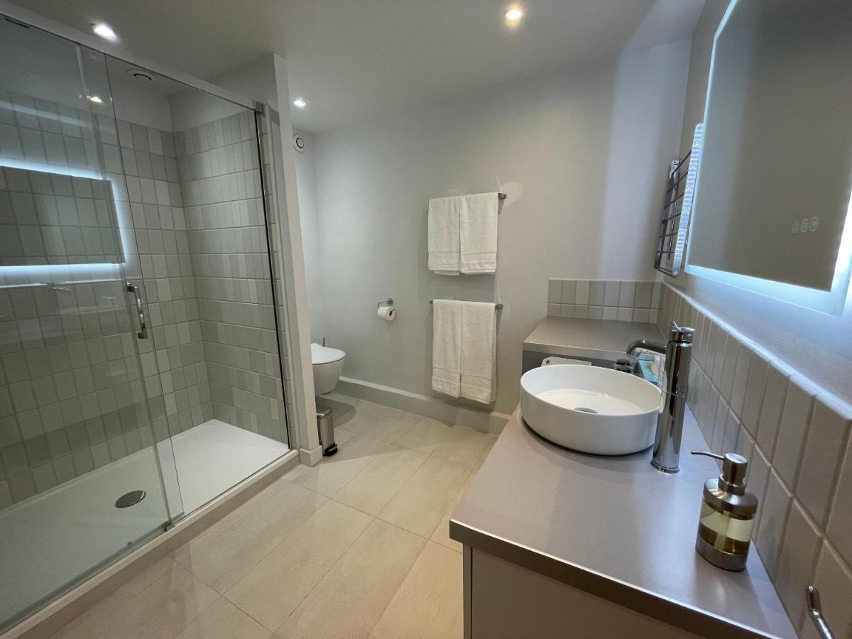 Appartement Mignon Calme Douillet Ascenseur Clim Etage Eleve Proche Parking Et Toutes Commodites Au Coeur Du Toulon Historique Exteriör bild
