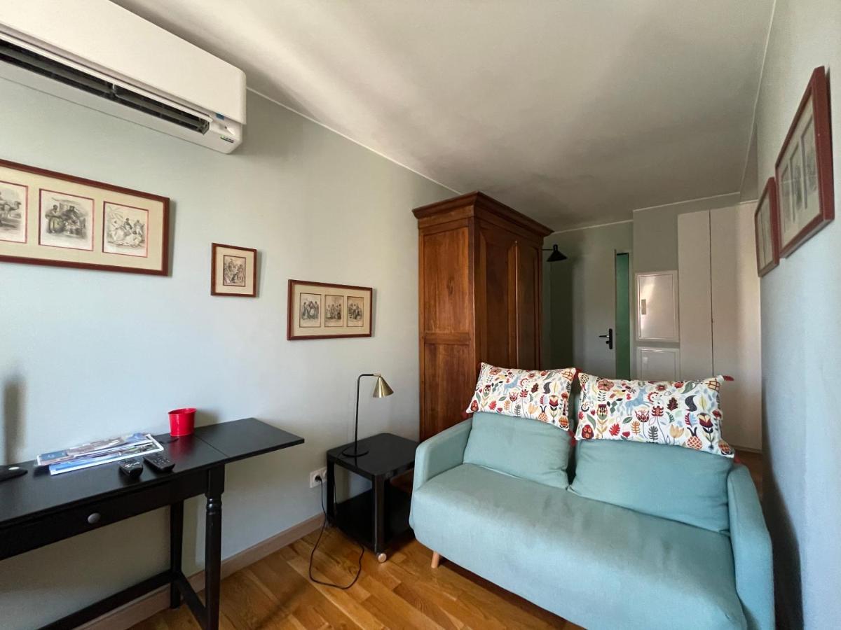 Appartement Mignon Calme Douillet Ascenseur Clim Etage Eleve Proche Parking Et Toutes Commodites Au Coeur Du Toulon Historique Exteriör bild