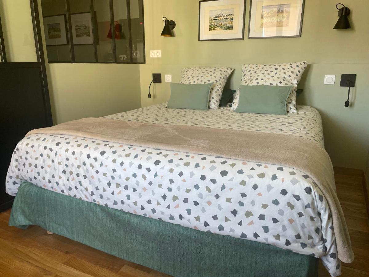 Appartement Mignon Calme Douillet Ascenseur Clim Etage Eleve Proche Parking Et Toutes Commodites Au Coeur Du Toulon Historique Exteriör bild
