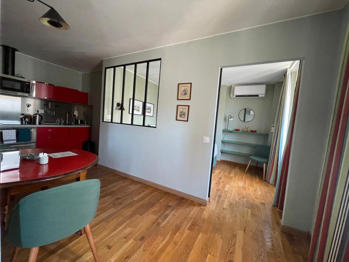 Appartement Mignon Calme Douillet Ascenseur Clim Etage Eleve Proche Parking Et Toutes Commodites Au Coeur Du Toulon Historique Exteriör bild