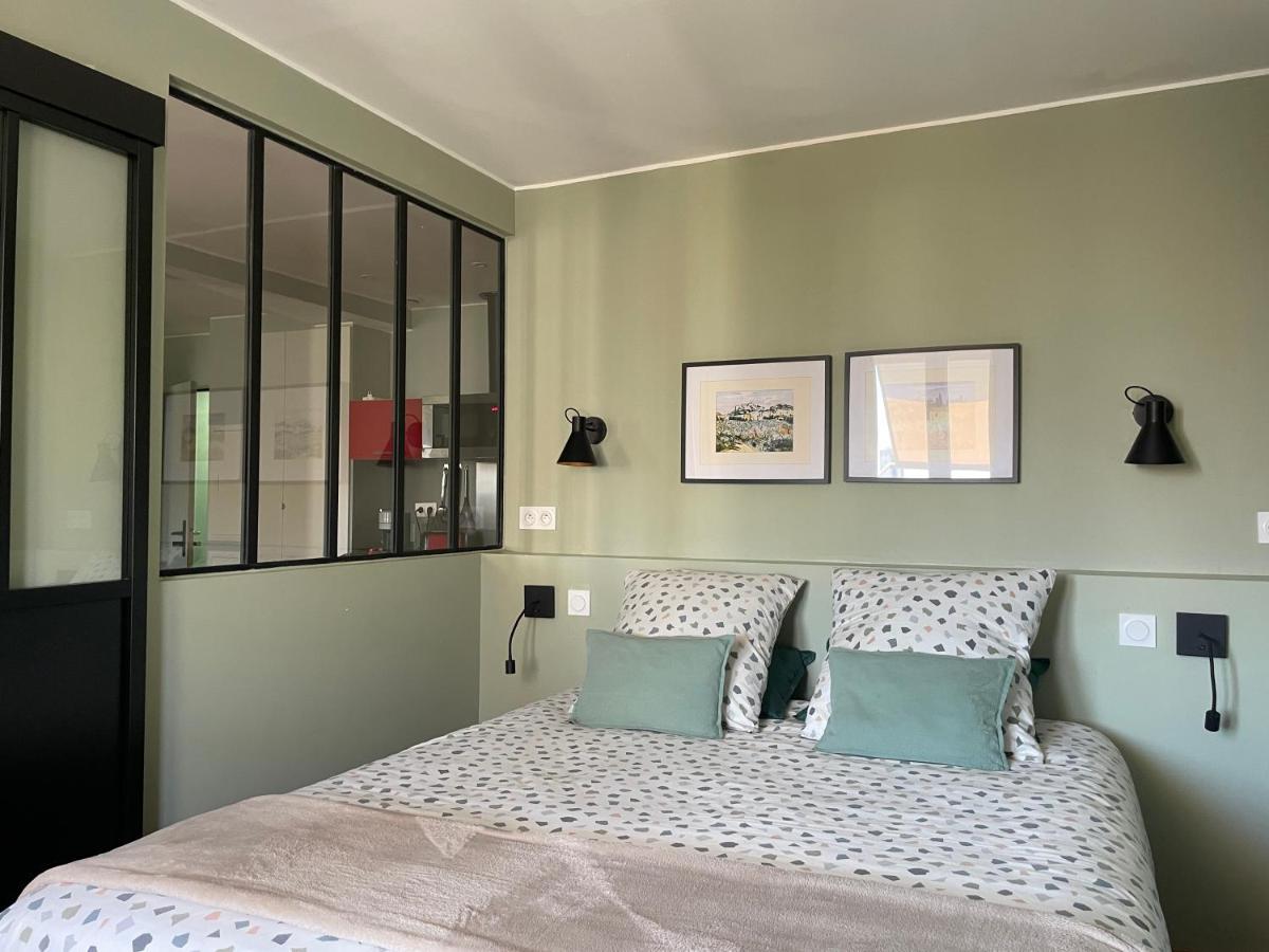 Appartement Mignon Calme Douillet Ascenseur Clim Etage Eleve Proche Parking Et Toutes Commodites Au Coeur Du Toulon Historique Exteriör bild